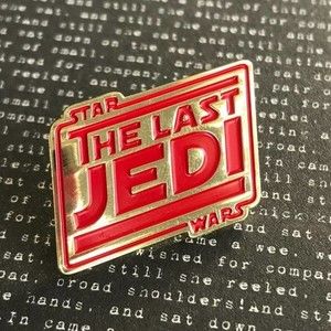 Star Wars The Last Jedi Collectible Enamel Pin NEW! 1112